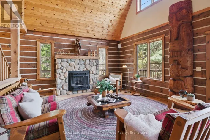 1004 MCFADDEN DRIVE, Algonquin Highlands