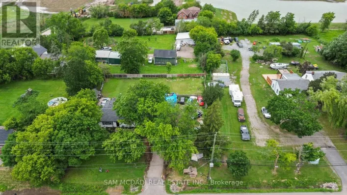 10043 BRITANNIA ROAD, Milton
