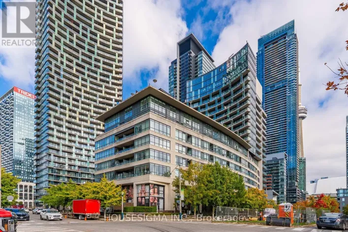 1005 - 8 TELEGRAM MEWS, Toronto