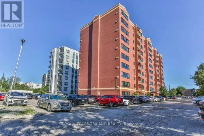 1005 - 95 BASE LINE ROAD W, London South