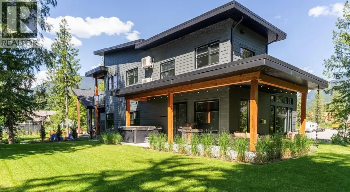 1005 Williams Gate Lane, Revelstoke