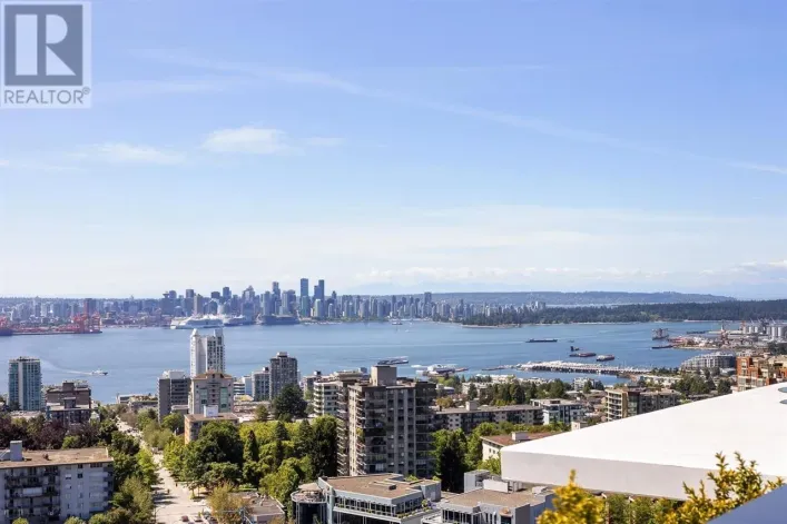 1006 135 13TH STREET, North Vancouver