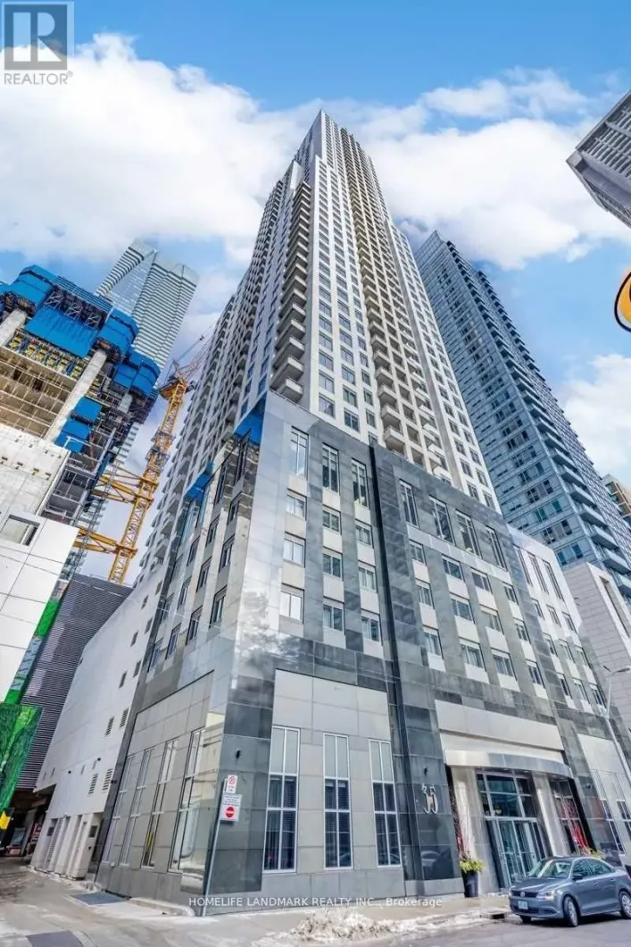 1006 - 35 BALMUTO STREET, Toronto