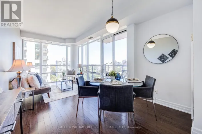 Apartment for sale: 1006 - 500 ST CLAIR AVENUE W, Toronto