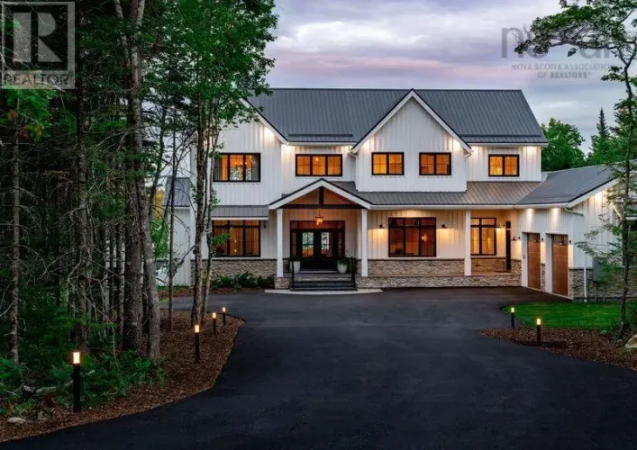 1006 McCabe Lake Drive, Middle Sackville