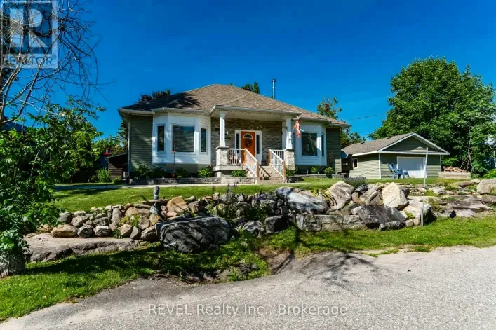 1006 RIVER STREET, Muskoka Lakes