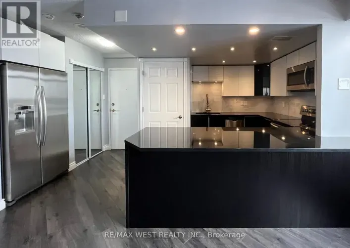 Apartment for sale: 1007 - 300 WEBB DRIVE, Mississauga