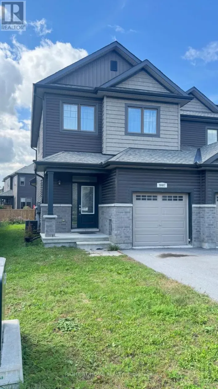 1007 CEDAR CREEK DRIVE, Ottawa