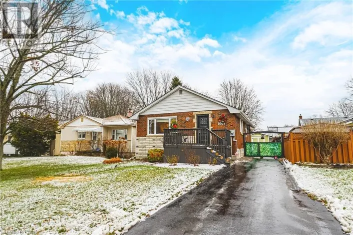 1007 PINE Street, Dunnville