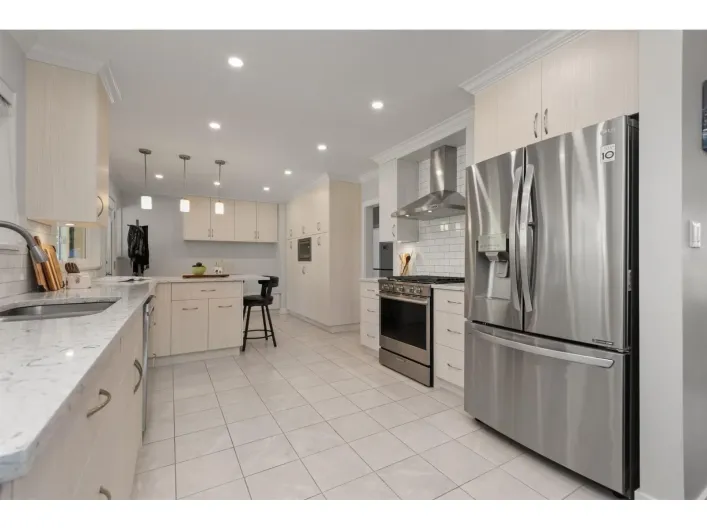 10070 BONAVISTA STREET|Fairfield Island, Chilliwack