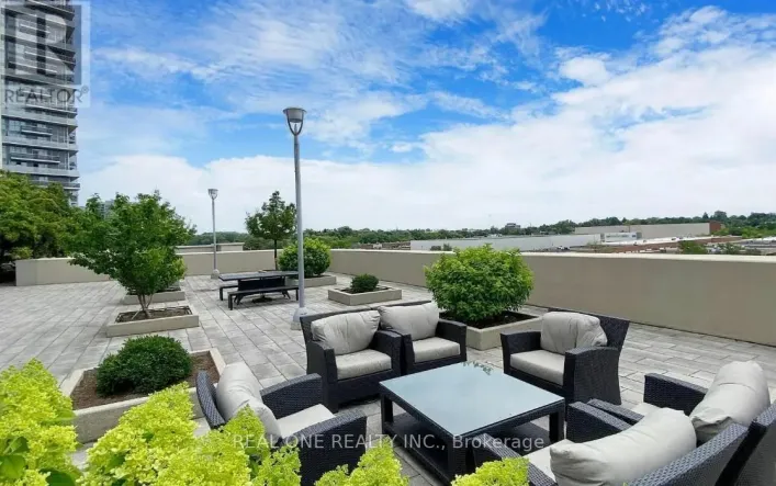 1008 - 151 VILLAGE GREEN SQUARE, Toronto