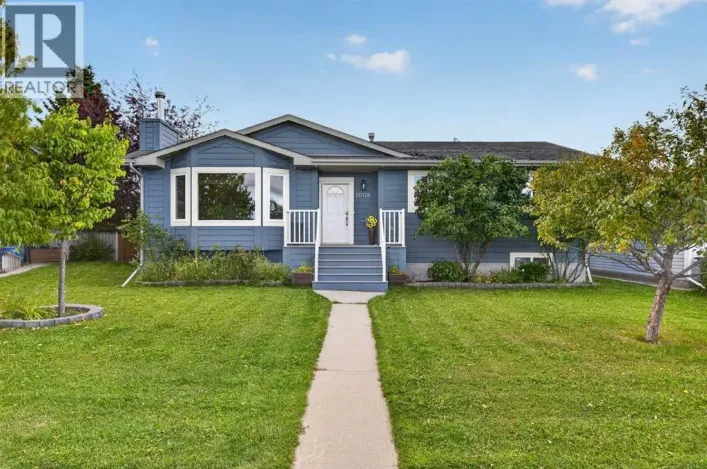 1008 2 Street NE, Sundre