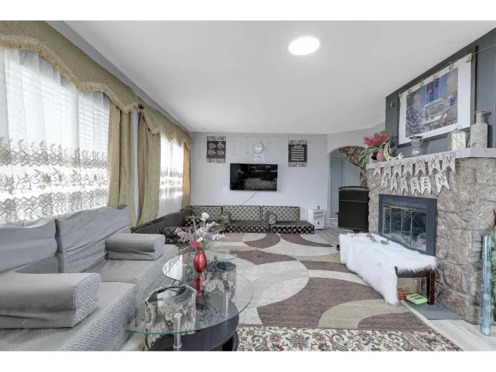 10080 143 STREET, Surrey