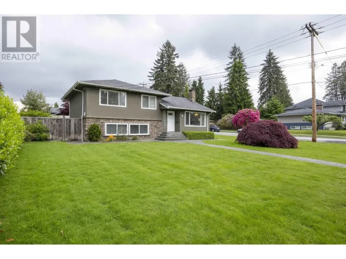 1009 FOSTER AVENUE, Coquitlam