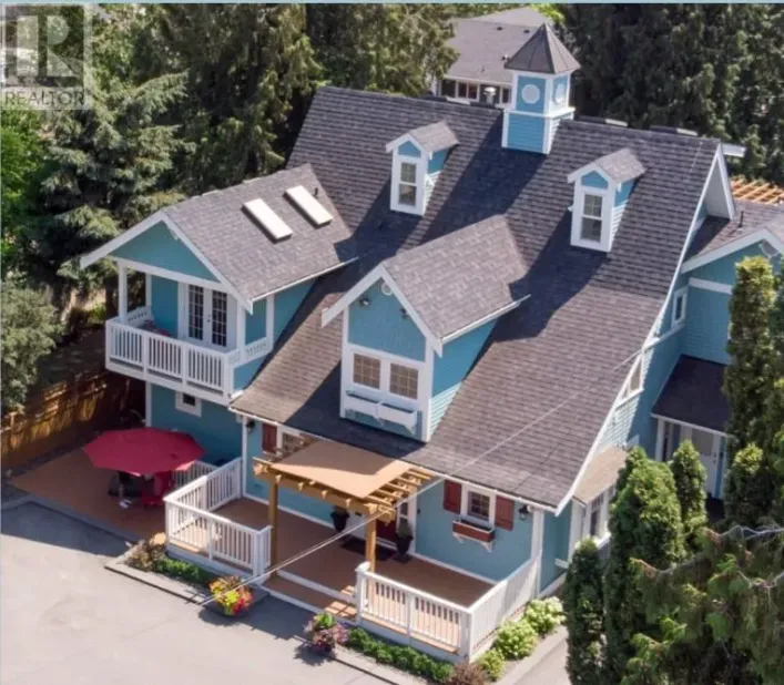 1009 Lawrence Avenue, Kelowna