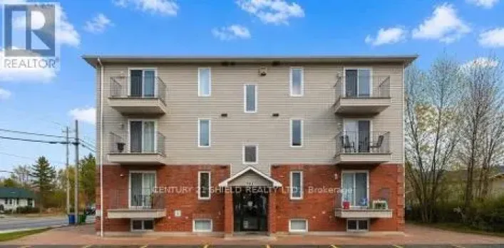 100B - 902 NOTRE DAME STREET, Russell