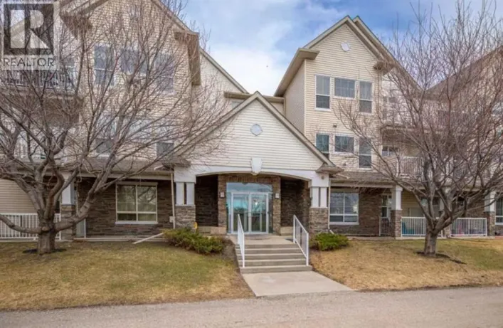 101, 1000 Applevillage Court SE, Calgary