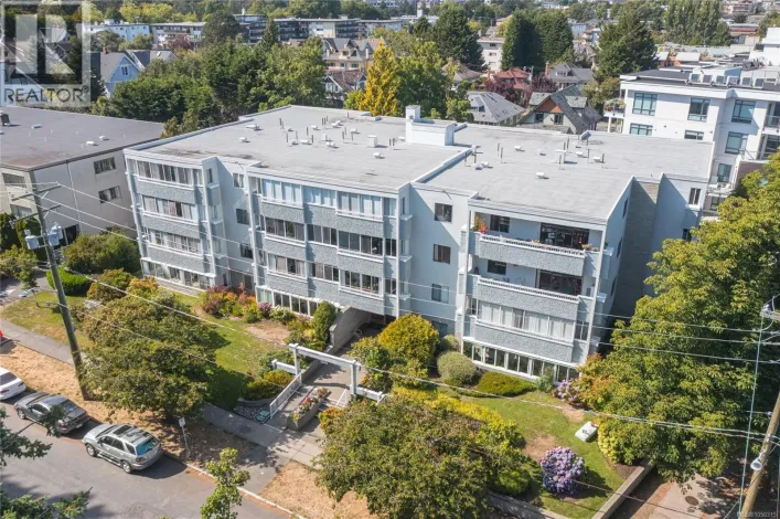 101 1050 Park Blvd, Victoria