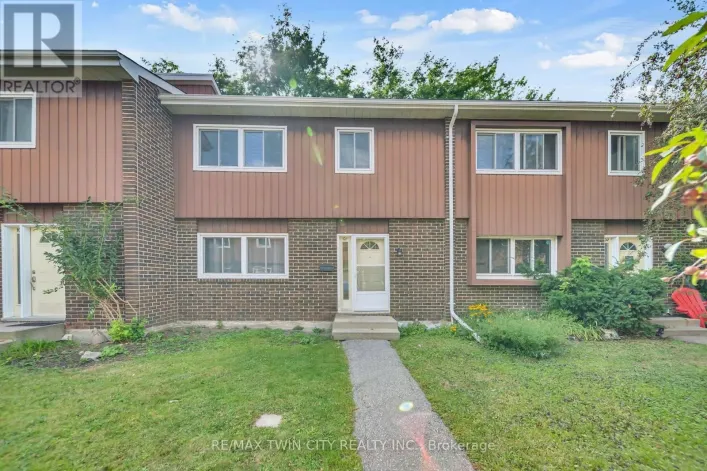 101 - 121 UNIVERSITY AVENUE E, Waterloo