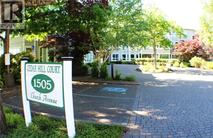 101 1505 Church Ave, Saanich