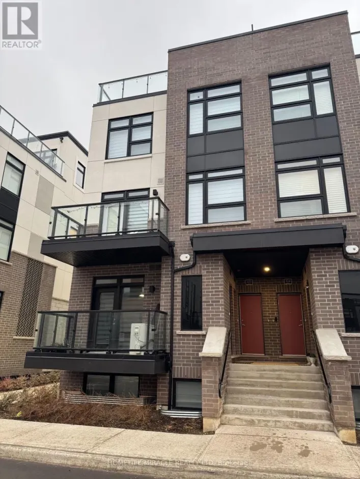 101 - 1577 ROSE WAY, Milton