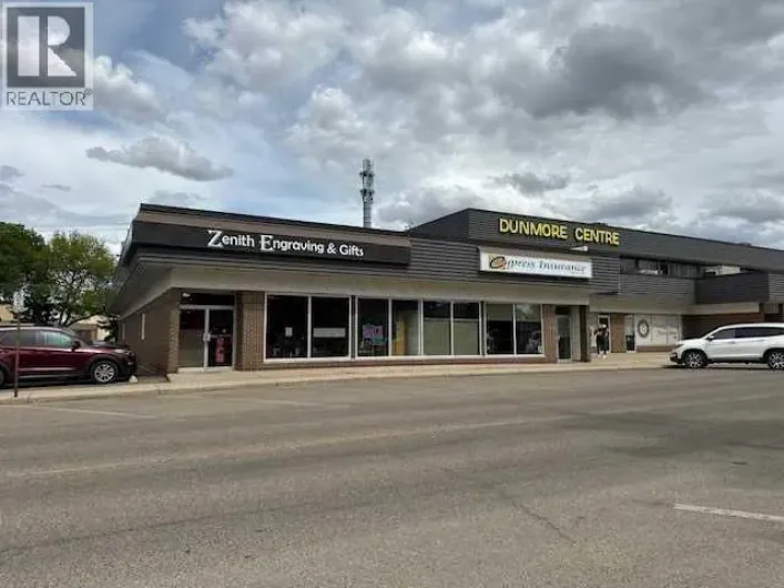 101, 1601 Dunmore Road SE, Medicine Hat
