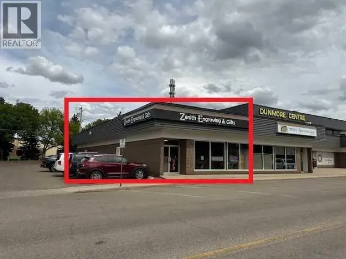 101, 1601 Dunmore Road SE, Medicine Hat