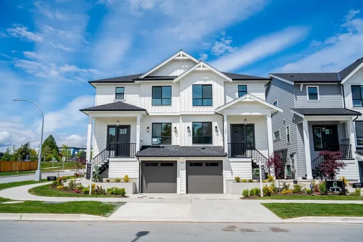 101 16613 18A AVENUE, Surrey