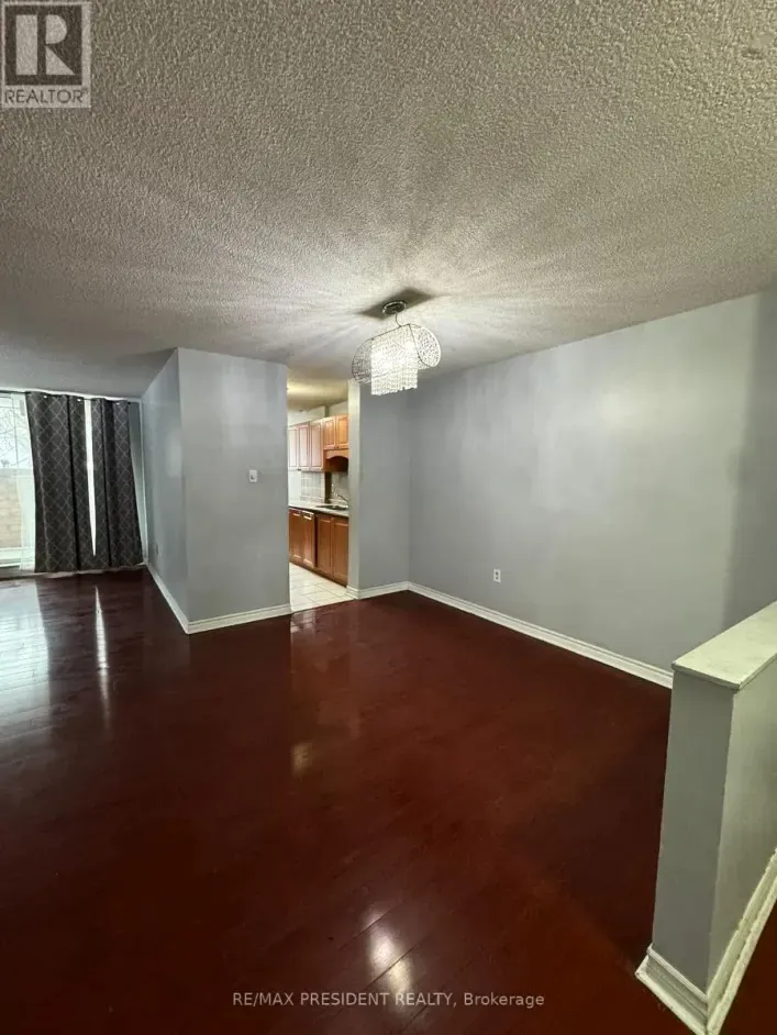 101 - 21 KNIGHTSBRIDGE ROAD, Brampton