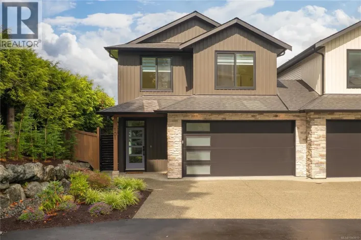 101 2302 Arbot Rd, Nanaimo