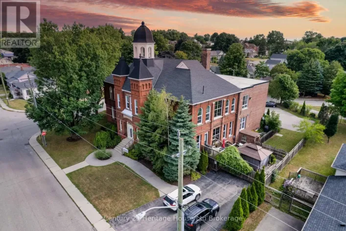 101 - 27 CHAPEL STREET, Woodstock