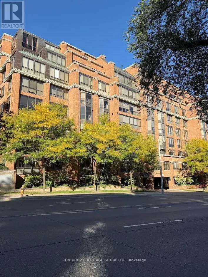 101 - 2900 YONGE STREET, Toronto