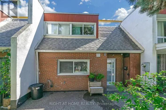 101 - 2901 JANE STREET, Toronto