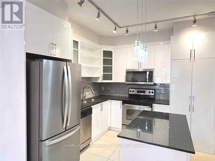 101 - 37 GALLERIA PARKWAY, Markham