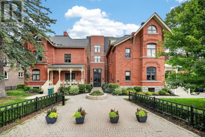 101 - 419 LAURIER AVENUE E, Ottawa