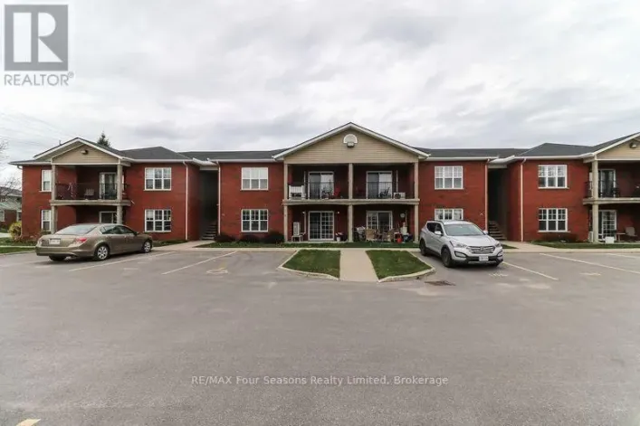 101 - 435 WALNUT STREET, Collingwood