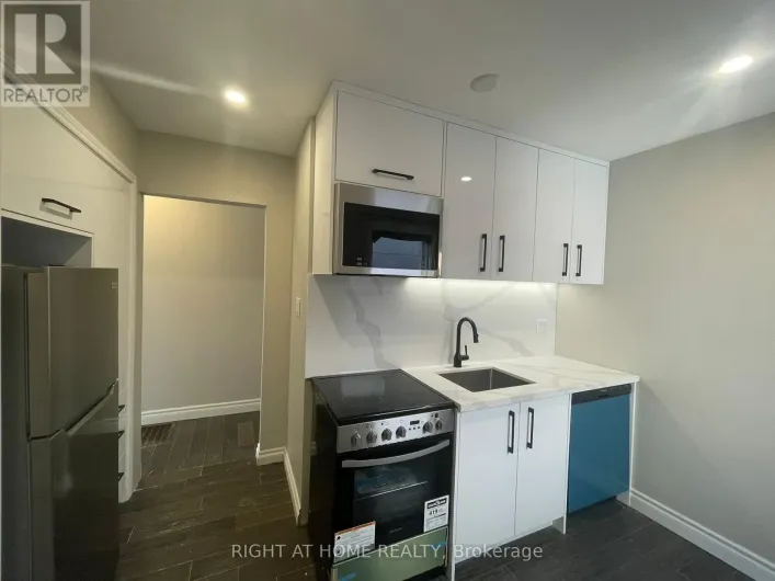 101 - 495 SALEM AVENUE N, Toronto