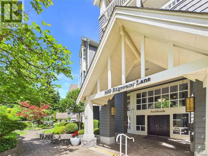 101 5650 Edgewater Lane, Nanaimo