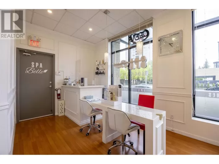 101 6983 KINGSWAY, Burnaby