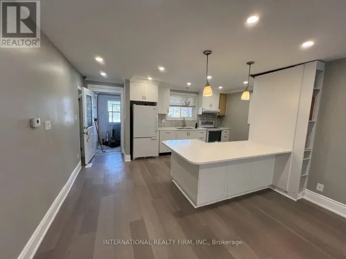 101 - 73 MURRAY DRIVE, Aurora