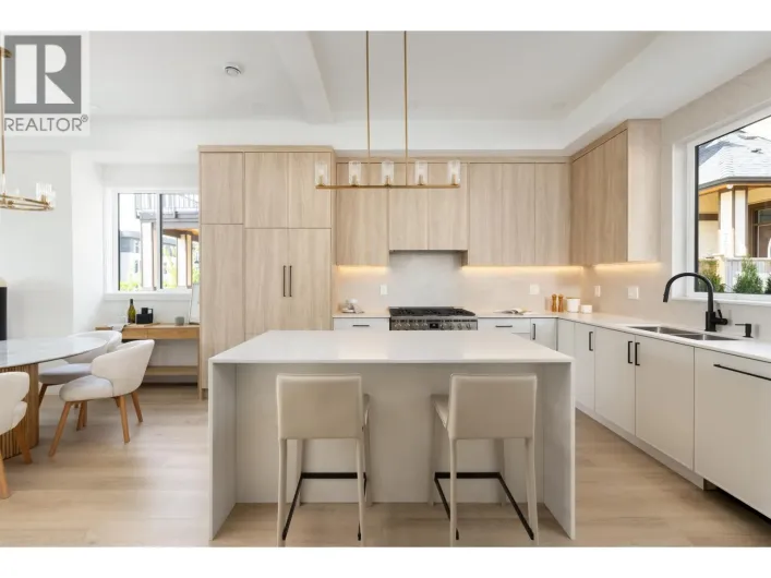 101 753 EDGAR AVENUE, Coquitlam