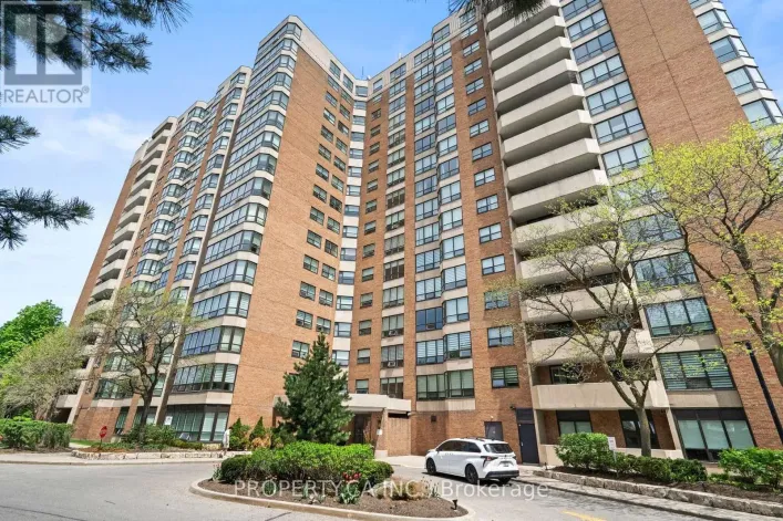 101 - 7601 BATHURST STREET, Vaughan