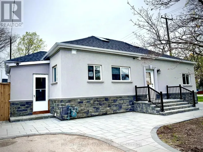 101 - 831 BEACH BOULEVARD, Hamilton