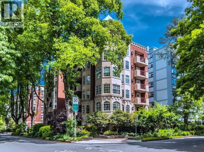 101 888 BUTE STREET, Vancouver