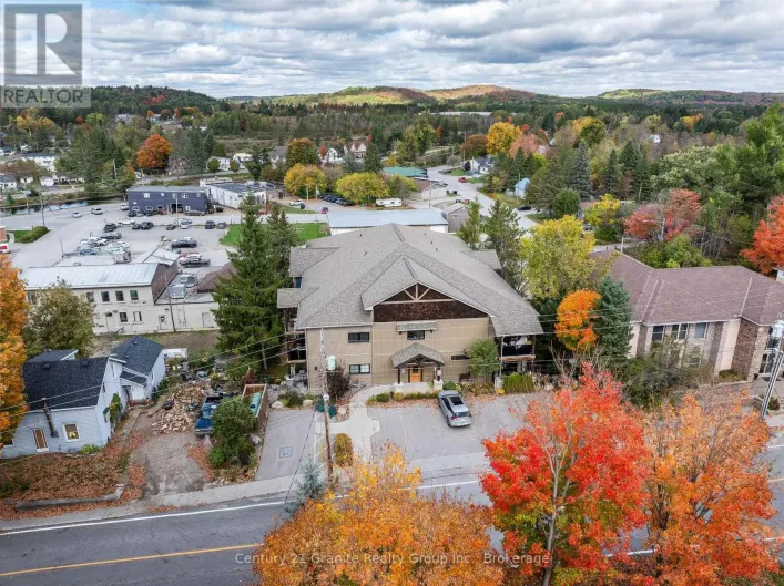 101 - 9 NEWCASTLE STREET, Minden Hills