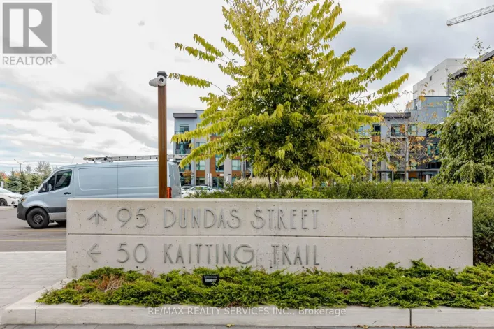 Apartment for sale: 101 - 95 DUNDAS STREET W, Oakville