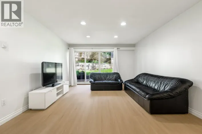 101 9857 MANCHESTER DRIVE, Burnaby