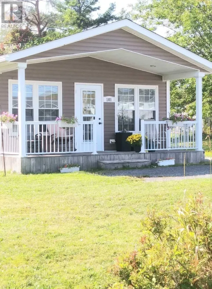 101 Acadia Avenue, Stellarton