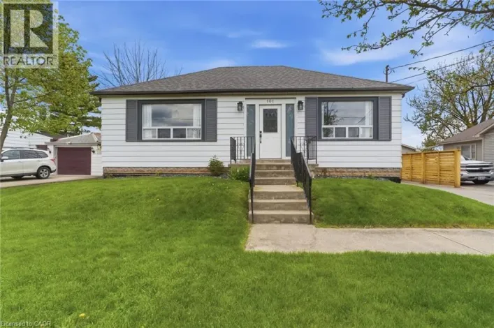 101 CORMAN Avenue, Stoney Creek