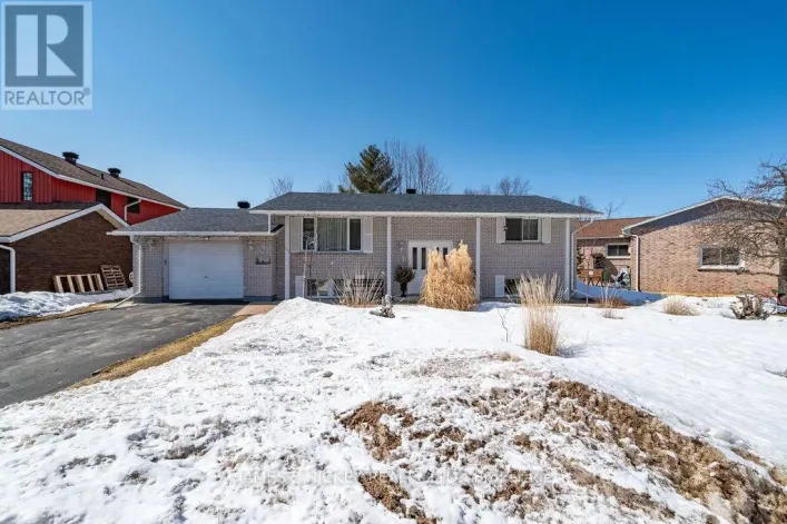 101 FRONTENAC CRESCENT, Deep River